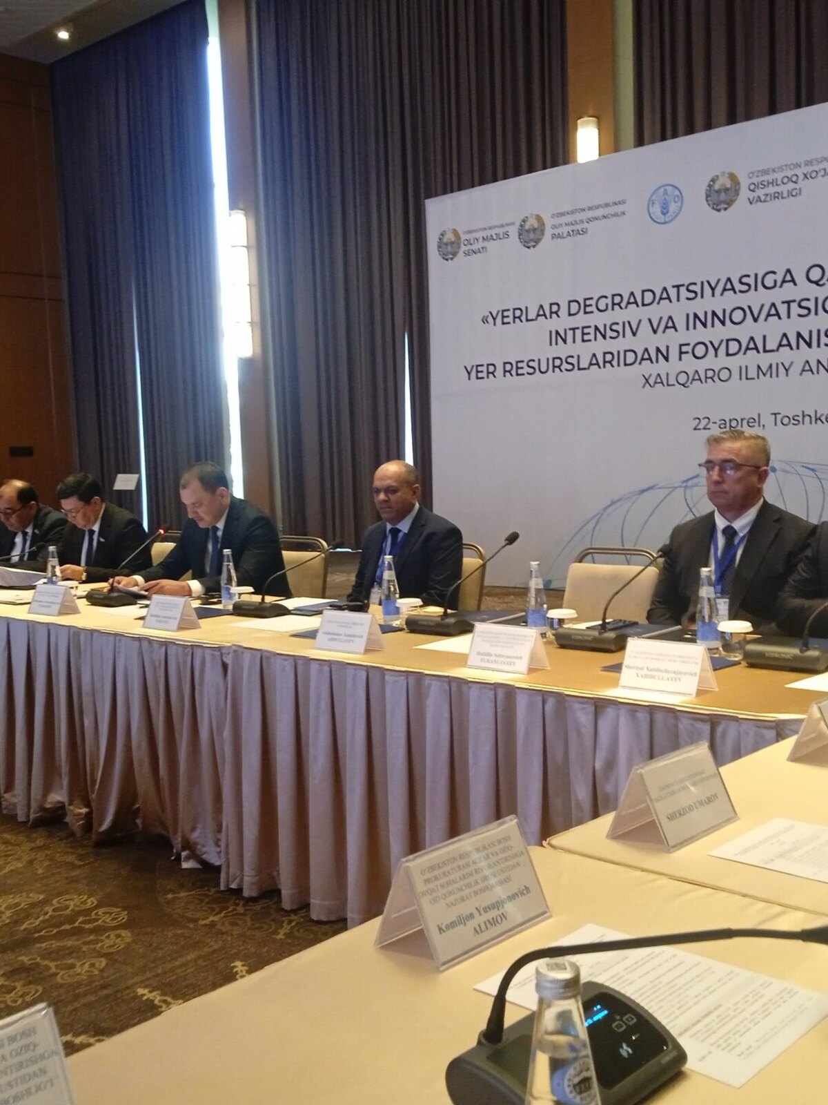 Institutdagi ilmiy konferensiya