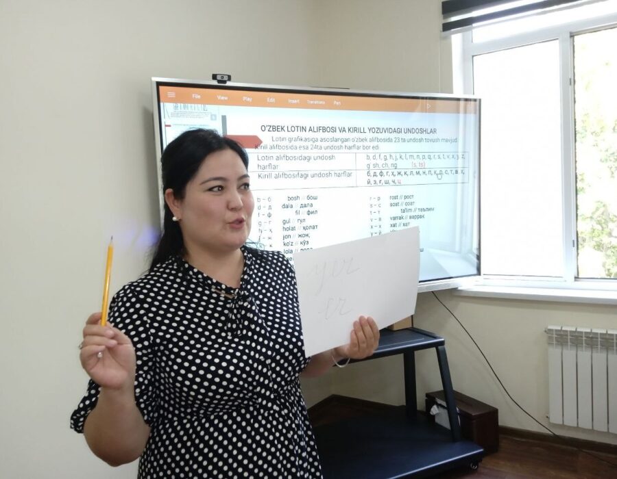 Institut hayotidan lavha