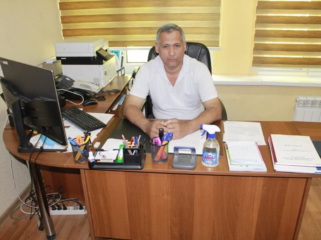 Institut hayotidan lavha