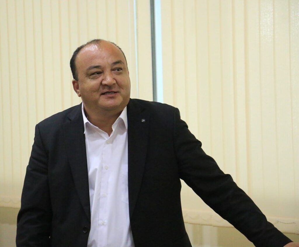 Institut hayotidan lavha