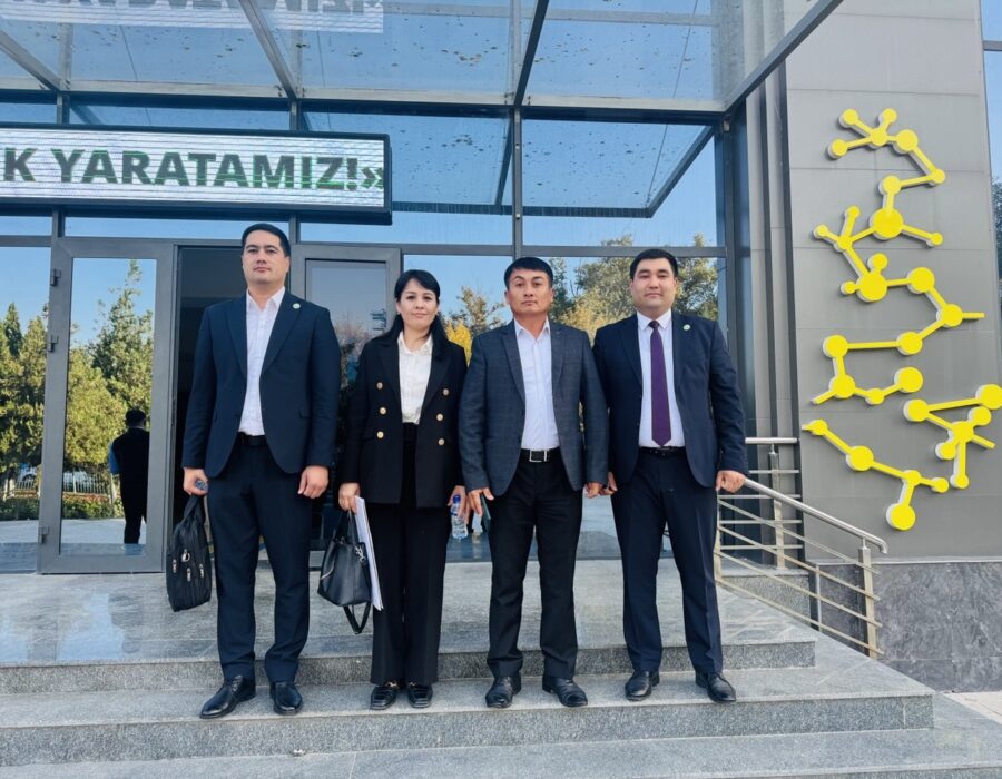 Institut hayotidan lavha