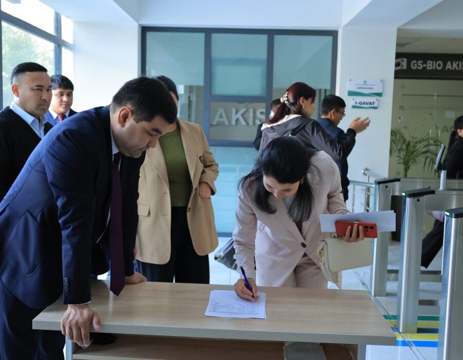 Institut hayotidan lavha