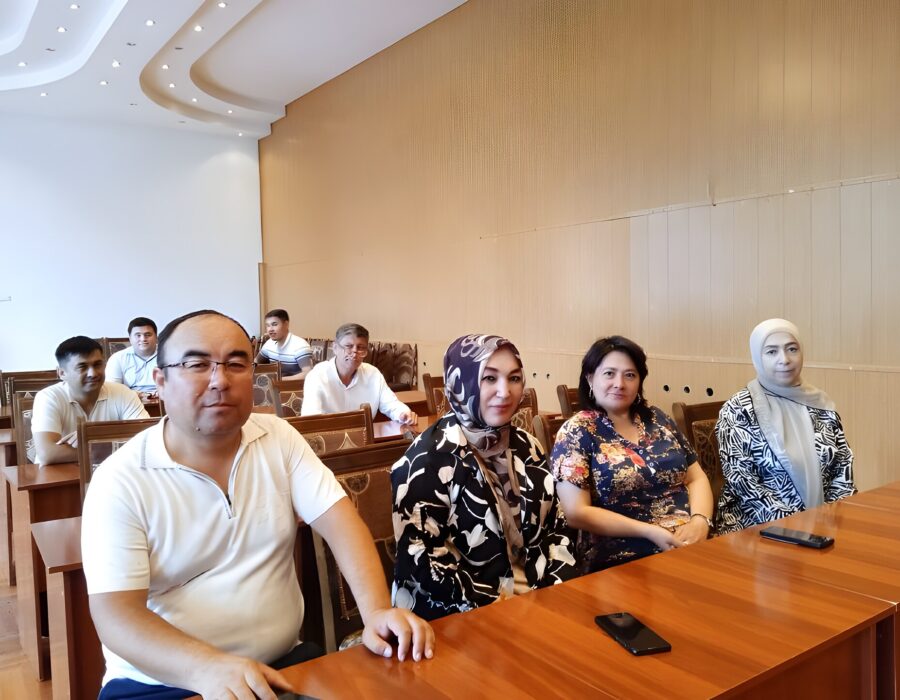 Institut hayotidan lavha